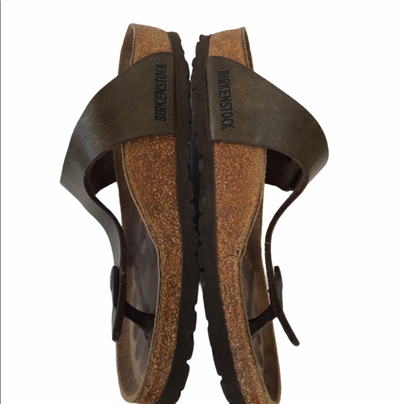 The BIRKENSTOCK Gizeh Thong Sandal Bronze Size 4 - Picture 8 of 16